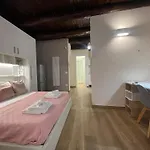 Dimora Aragonese Lägenhet *